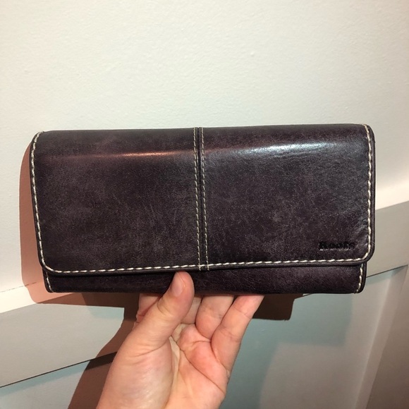 Roots Handbags - Genuine Leather Roots Plum Wallet